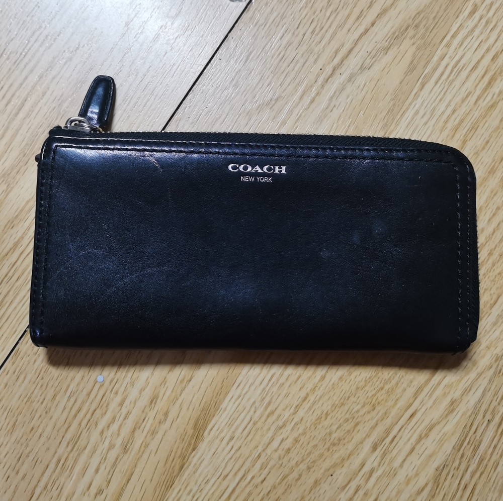 Coach Black Zip Leather Wallet